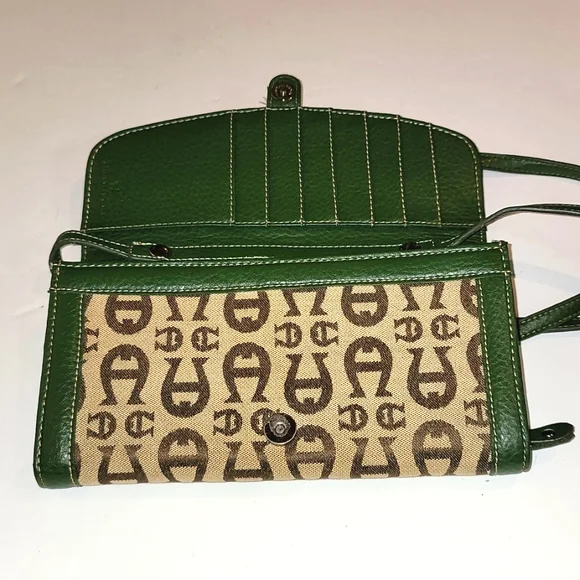 ETIENNE AIGNER CONVERTIBLE CLUTCH WALLET/CROSSBODY BAG - Picture 3 of 9